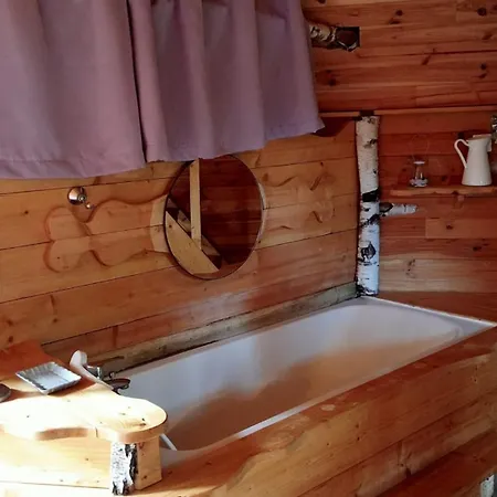 Le Nid Dans Les Bruyeres ベッド・アンド・ブレックファスト 3*