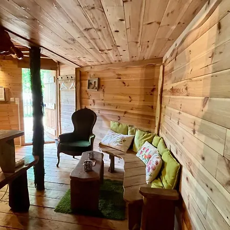Le Nid Dans Les Bruyeres Bed and Breakfast
