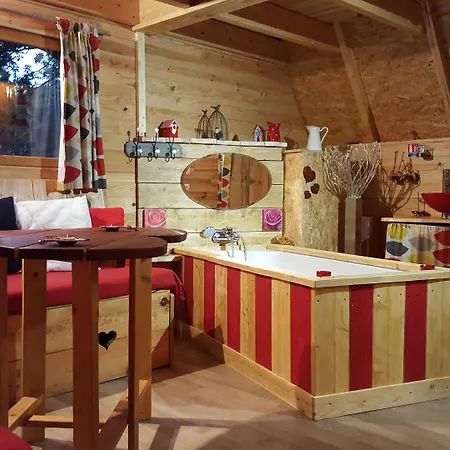 Le Nid Dans Les Bruyères Couette-café