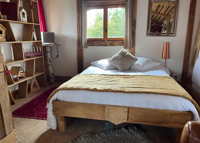 Le Nid Dans Les Bruyeres Fere-en-Tardenois